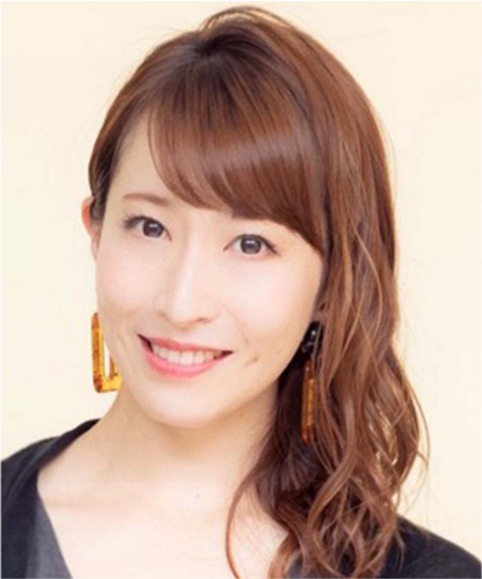 名塚佳織